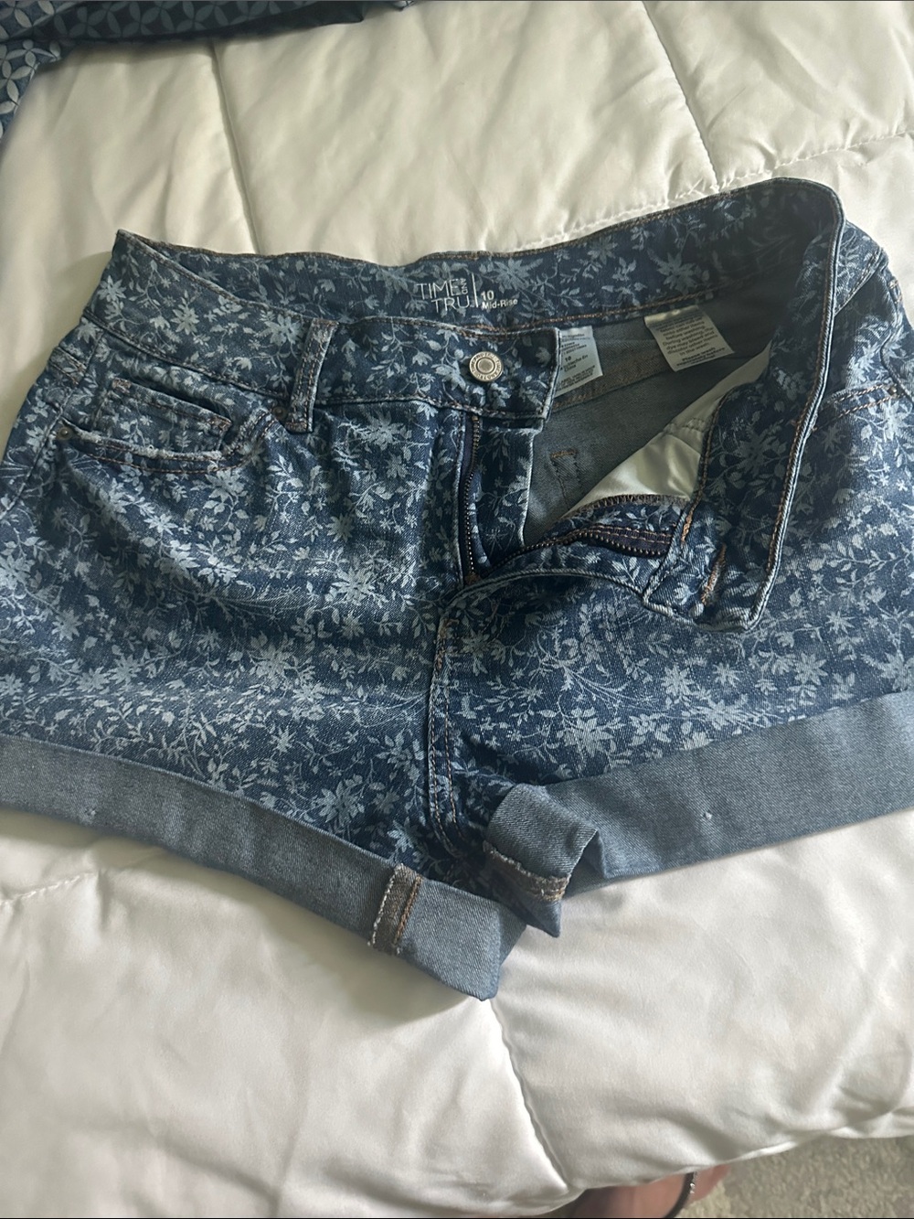 Time and Tru Blue Floral Denim Shorts